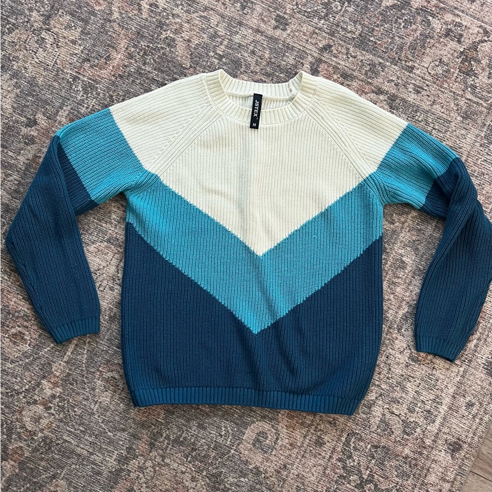 cute color block sweater, like new! worn once- Womens Medium